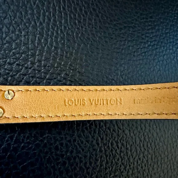 Louis Vuitton Brown and Gold Monogram Bracelet. Essential V 17. Sz 7-7.5. - Picture 3 of 5